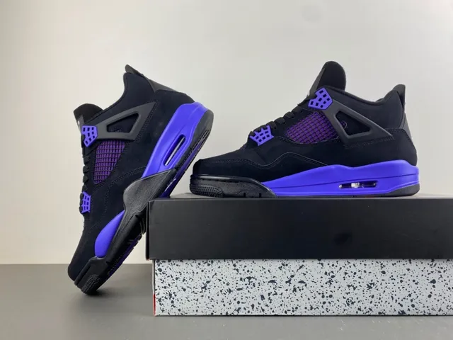 Zapatillas de baloncesto Air Jordan 4 negro y morado 14
