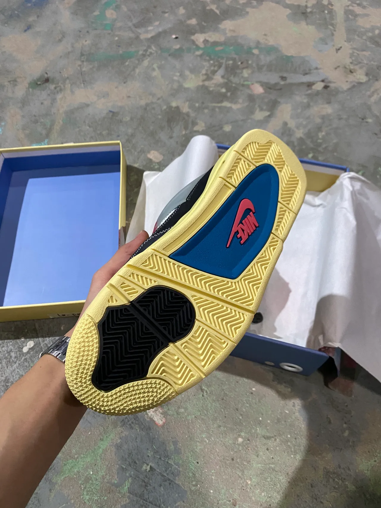 Tênis de basquete Air Jordan 4 preto royal amarelo 5