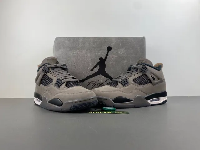 Tênis de basquete Air Jordan 4 em camurça cinza e preta 13