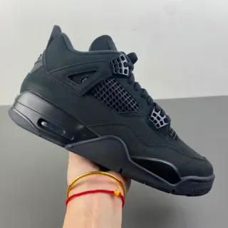 Air Jordan 4 मोनोक्रोमैटिक ब्लैक बास्केटबॉल जूते