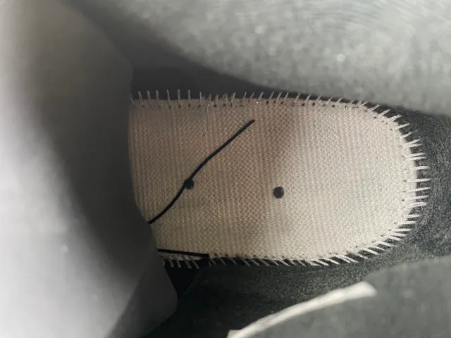 Air Jordan 4 单色黑篮球鞋 8