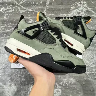 Tênis de basquete Air Jordan 4 de camurça verde-oliva com gaiola preta