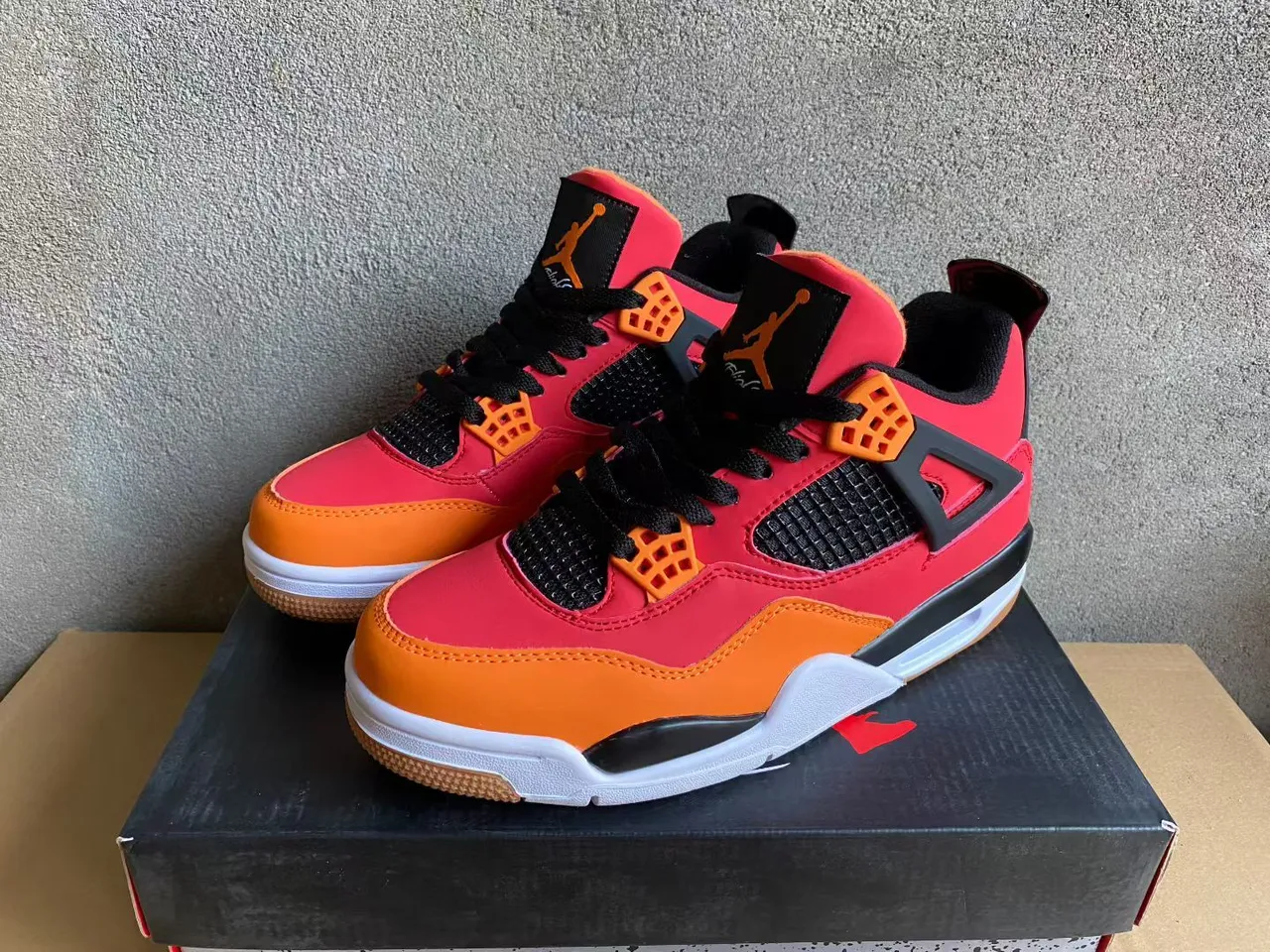 حذاء كرة السلة Air Jordan 4 أحمر برتقالي أسود 2