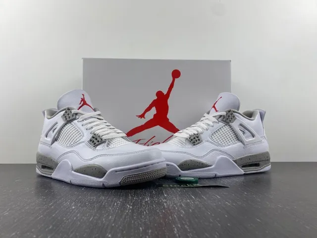 Tênis de basquete Air Jordan 4 branco cinza vermelho 3