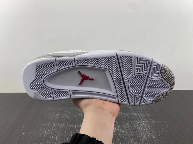 Tênis de basquete Air Jordan 4 branco cinza vermelho 17