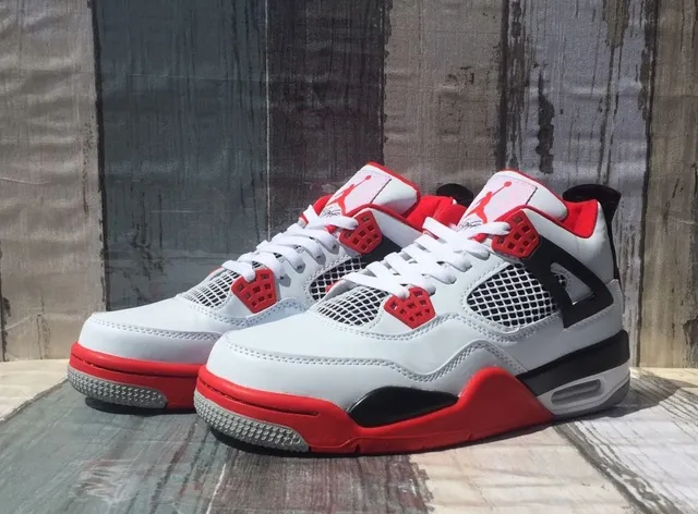 Air Jordan 4 白红黑篮球鞋 5