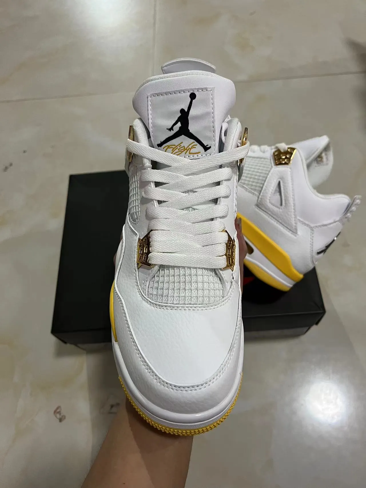 Air Jordan 4 Chaussures de Basketball Blanche Jaune Or 3