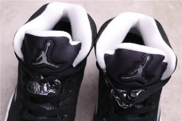 Air Jordan 5 Black White Light Blue Basketball Shoes 4