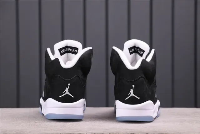 Air Jordan 5 Black White Light Blue Basketball Shoes 7
