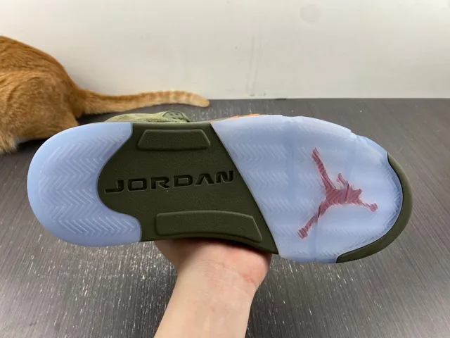 Air Jordan 5 ज़ैतूनी हरा नारंगी लौ बास्केटबॉल जूते 17