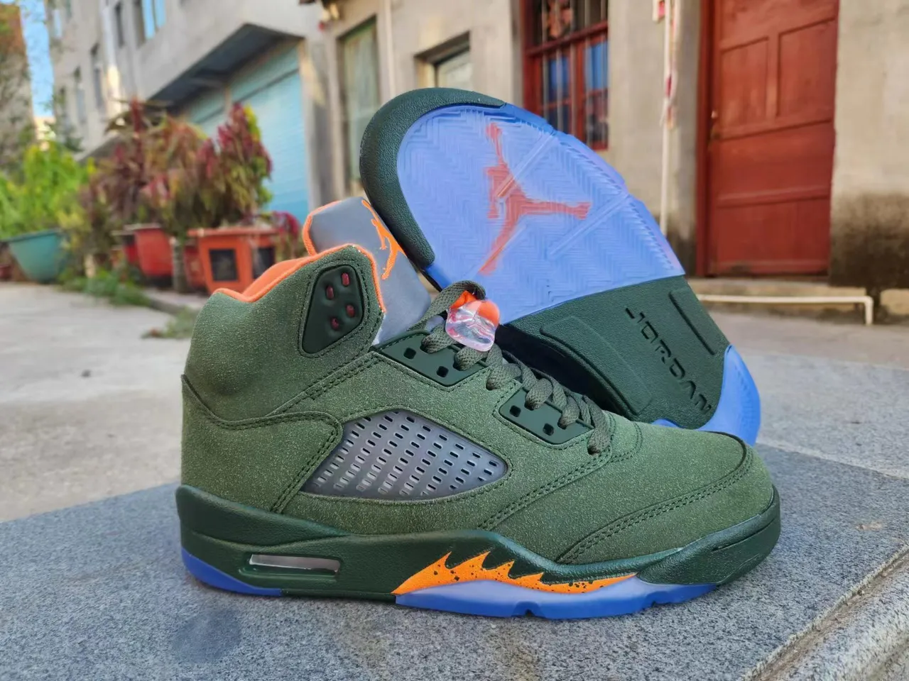 Air Jordan 5 ऑलिव ग्रीन ऑरेंज फ्लेम बास्केटबॉल जूते 2