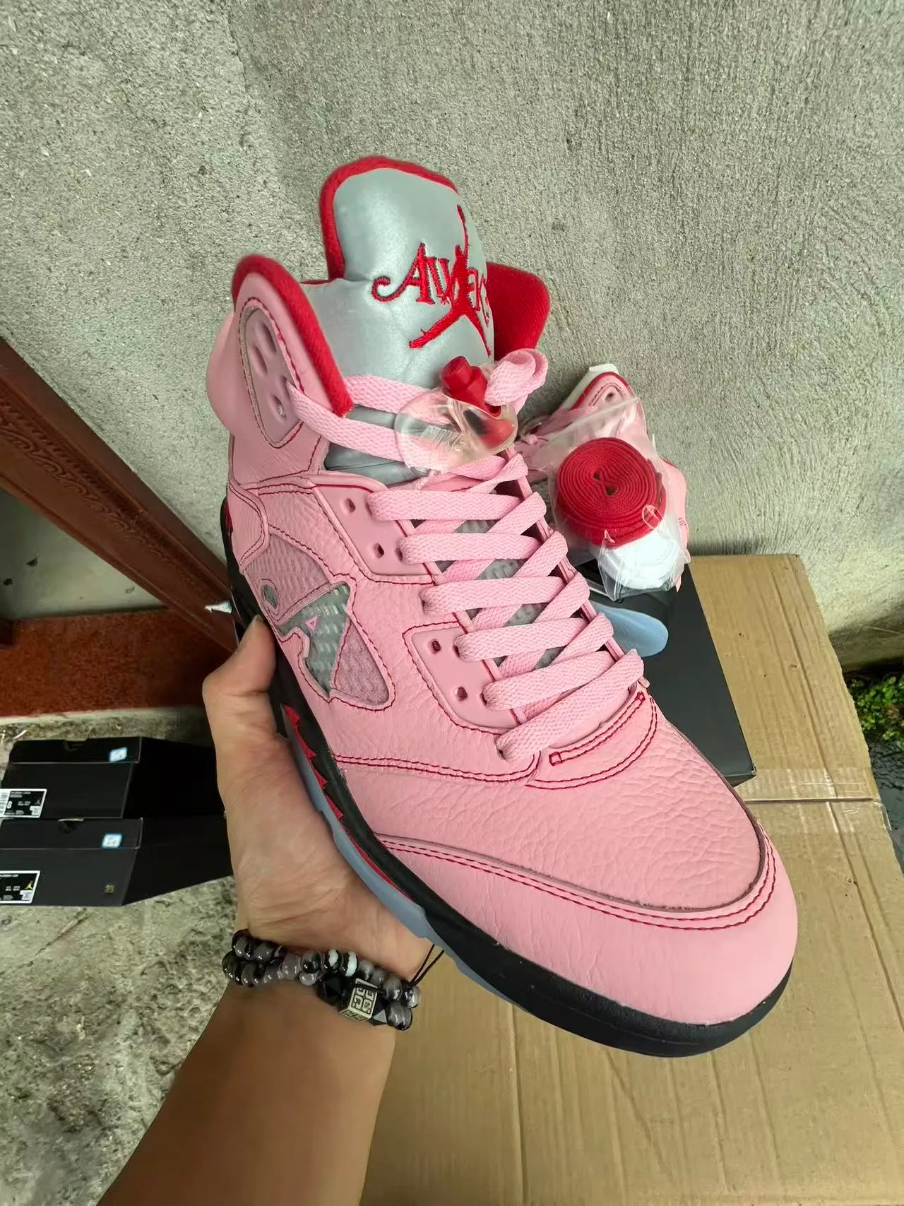 Chaussures de basketball Air Jordan 5 Rose Noir Rouge NY 2