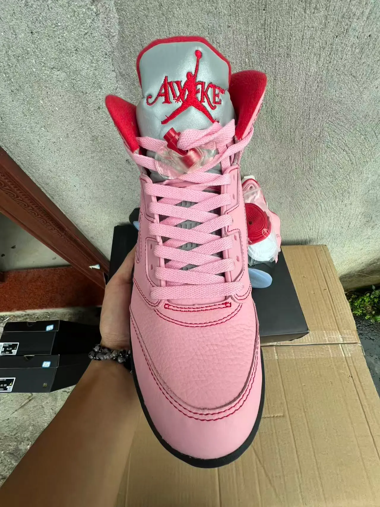 Chaussures de basketball Air Jordan 5 Rose Noir Rouge NY 3