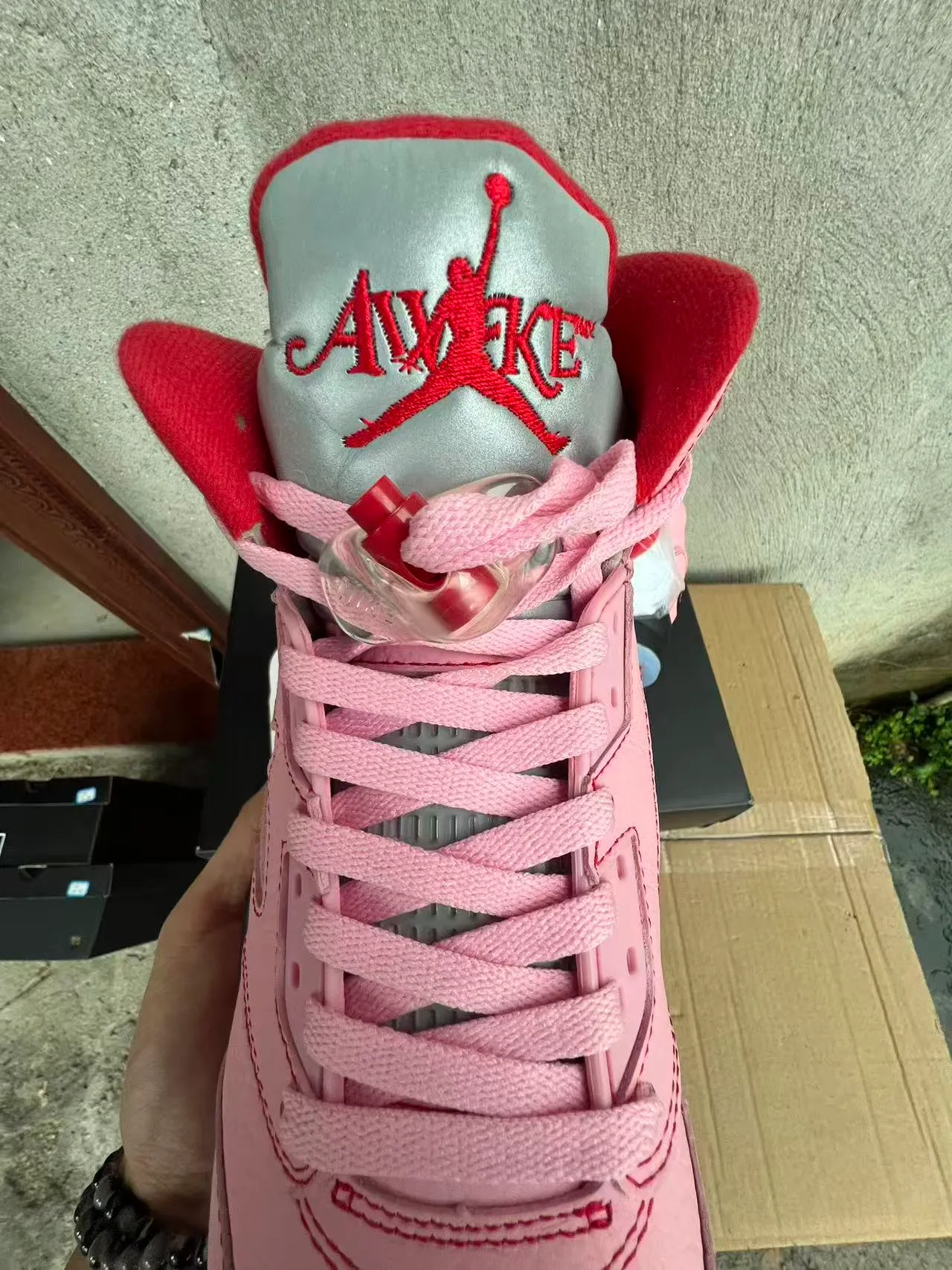 Chaussures de basketball Air Jordan 5 Rose Noir Rouge NY 4