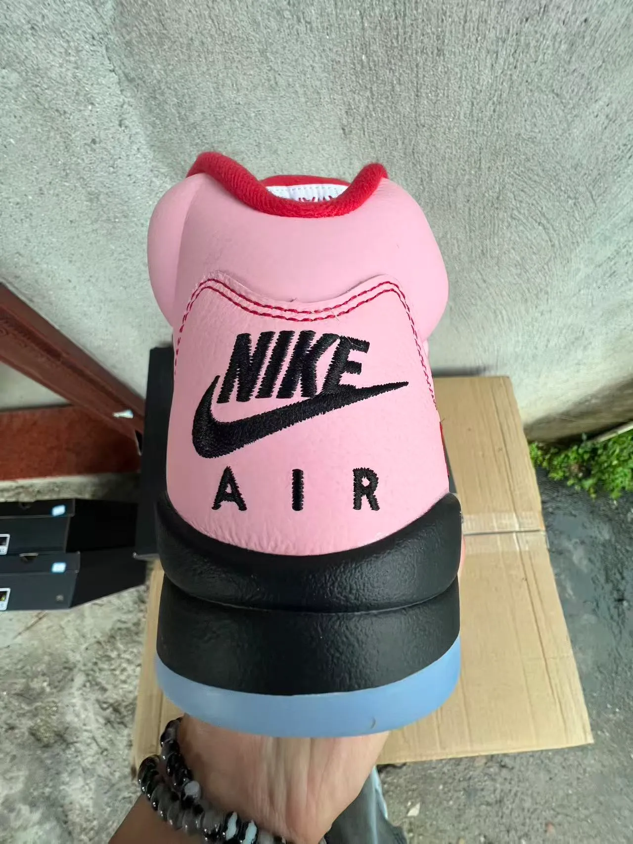 Chaussures de basketball Air Jordan 5 Rose Noir Rouge NY 8