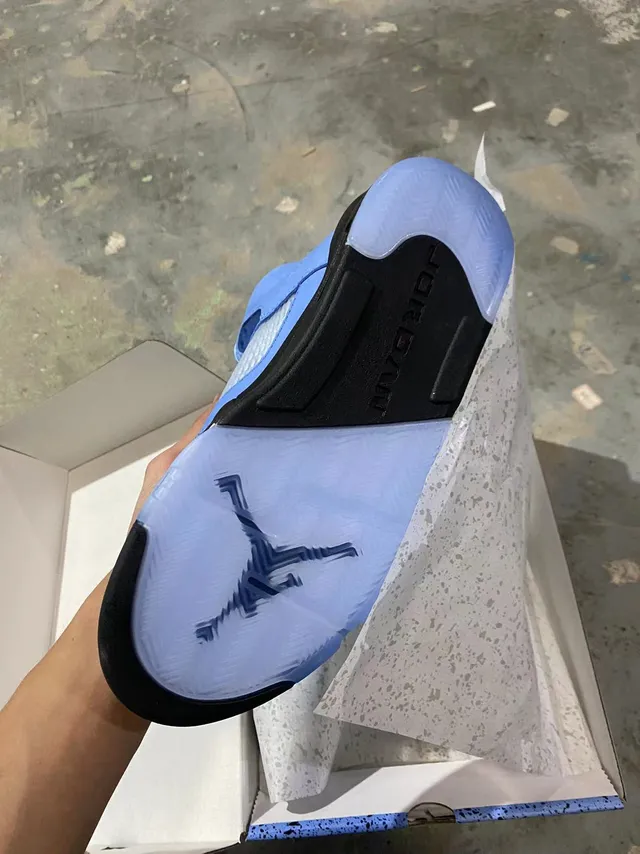 Tênis de basquete Air Jordan 5 University Blue Black 5