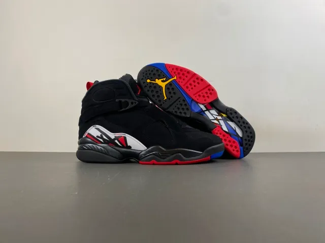 Air Jordan Chaussures de Basket Noir et Rouge Hautes à Sangle 12
