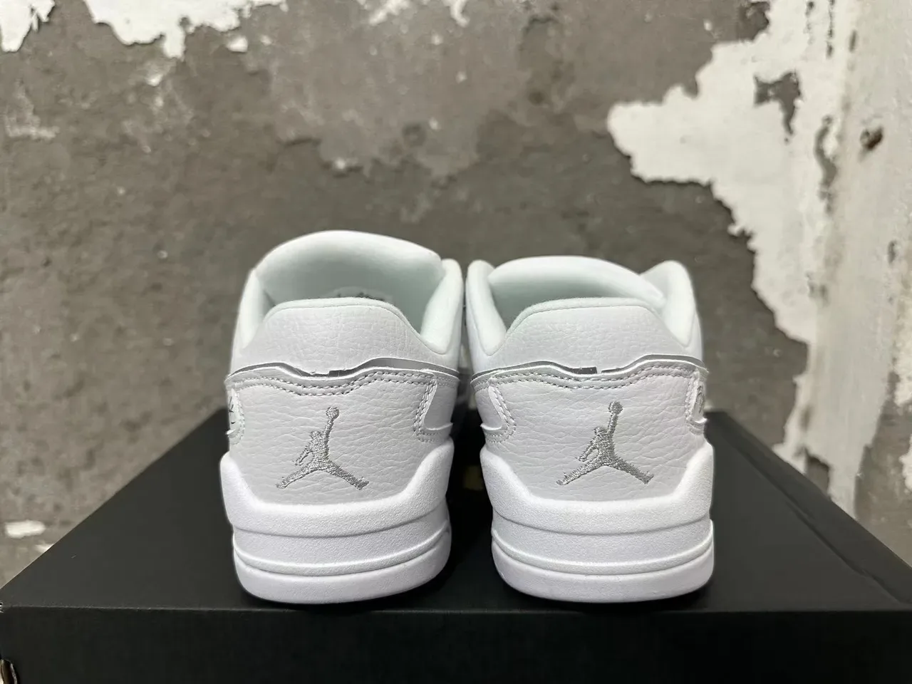 Tênis lifestyle Air Jordan Flight '89 totalmente branco 2