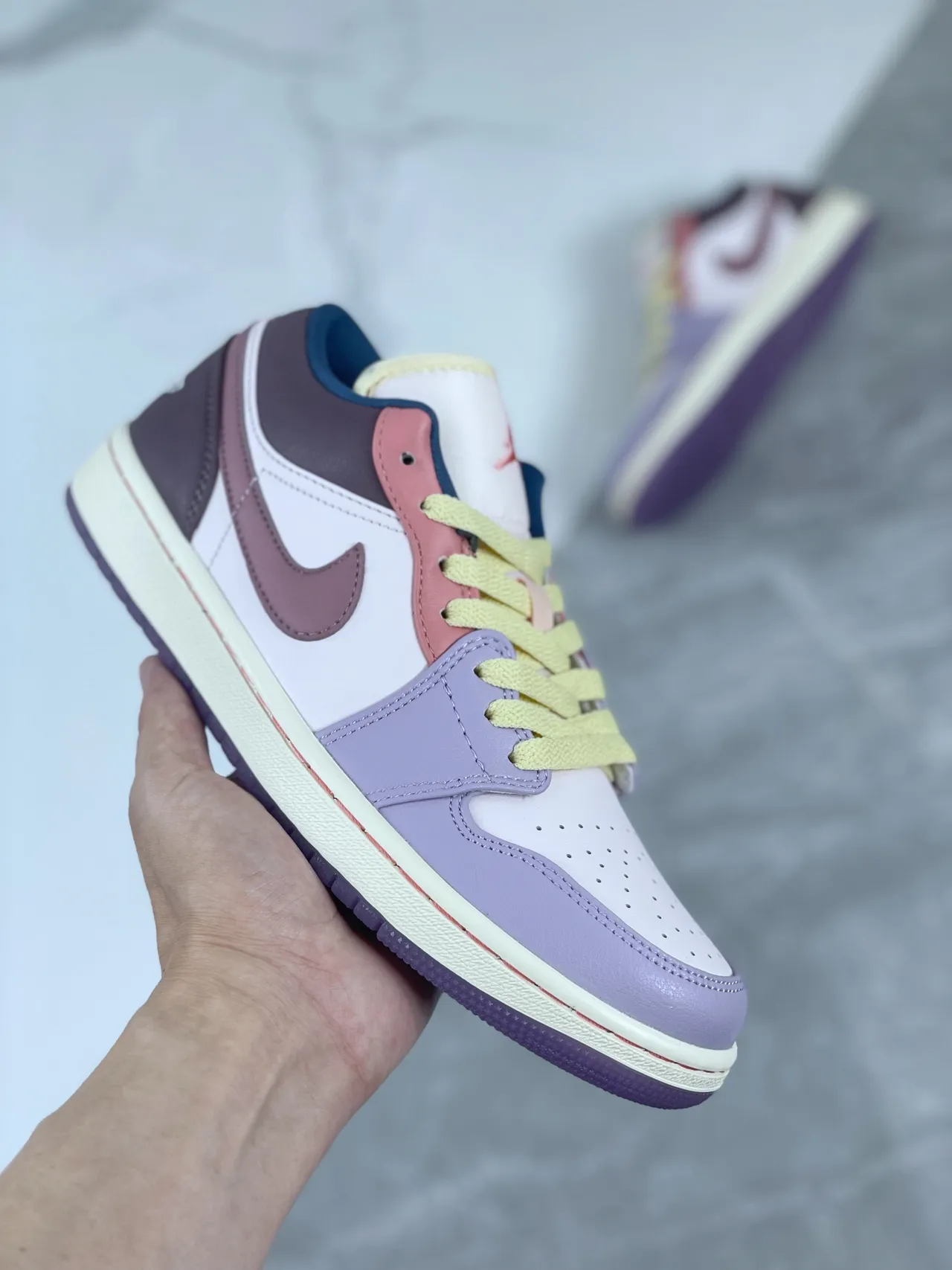 Air Jordan Chaussures Lifestyle Violet Rose Basse Perforée à l'orteil 7