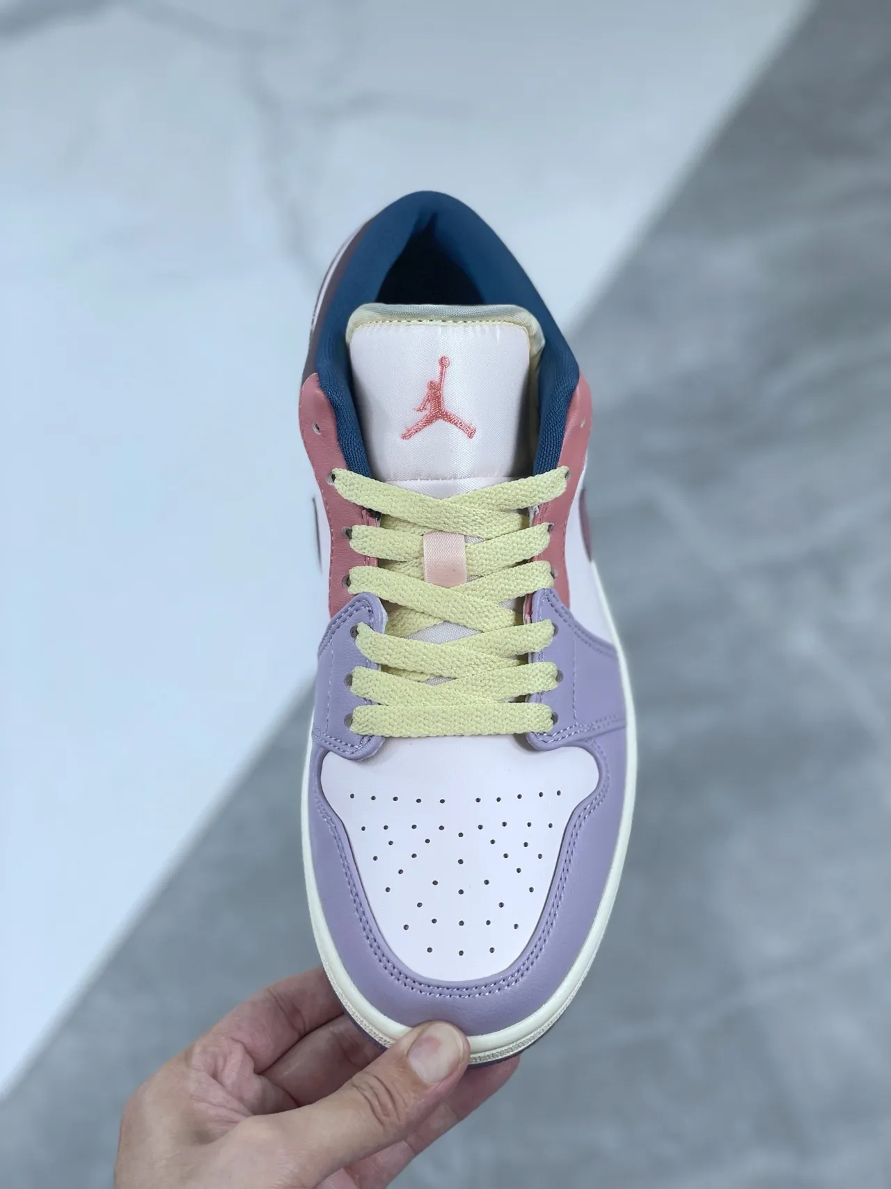 Air Jordan Chaussures Lifestyle Violet Rose Basse Perforée à l'orteil 8