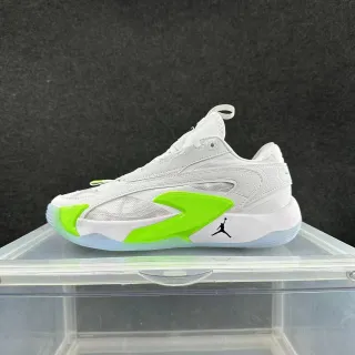 Air Jordan সাদা নিয়ন সবুজ বাস্কেটবল জুতো