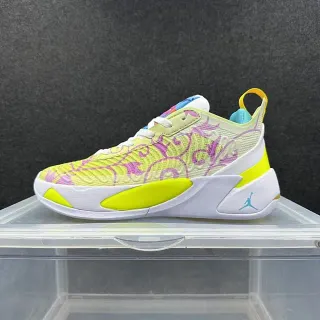 Zapatillas de baloncesto Air Jordan XXXVIII verde y morado con parte superior de tejido bordado y entresuela esculpida asimétrica