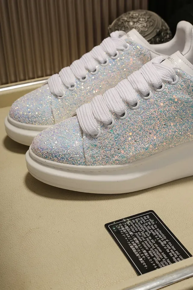 Alexander McQueen 超大运动鞋 闪光白色 生活方式运动鞋 4