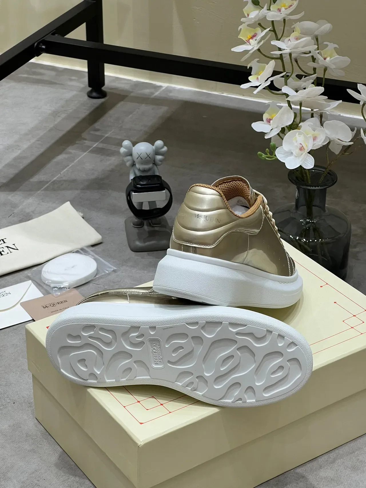 Alexander McQueen Oversized Sneaker Metallic Gold Lifestyle Sneakers 2