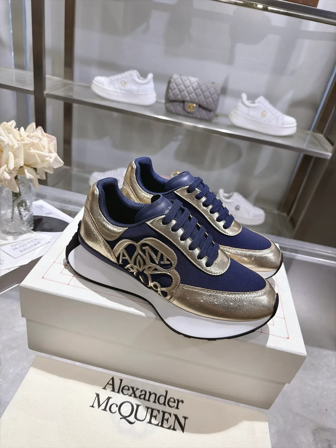 Alexander McQueen sneakers oversized navy et or lifestyle sneakers 6