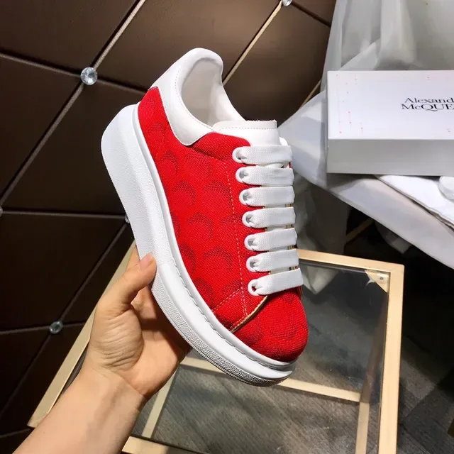 Alexander McQueen 超大号 红色提花 休闲运动鞋 3