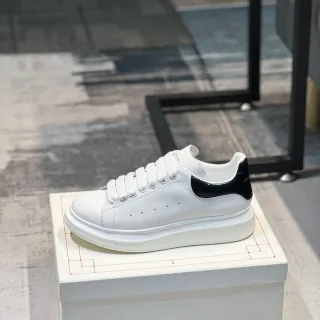 Alexander McQueen Oversized Sneaker White and Black Lifestyle Sneakers