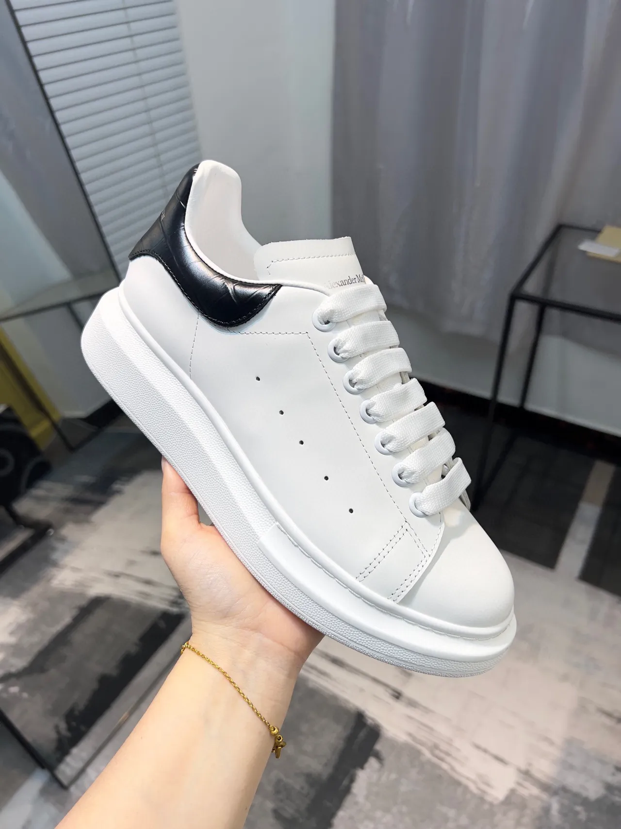 Alexander McQueen Oversized Sneaker White and Black Lifestyle Sneakers 6