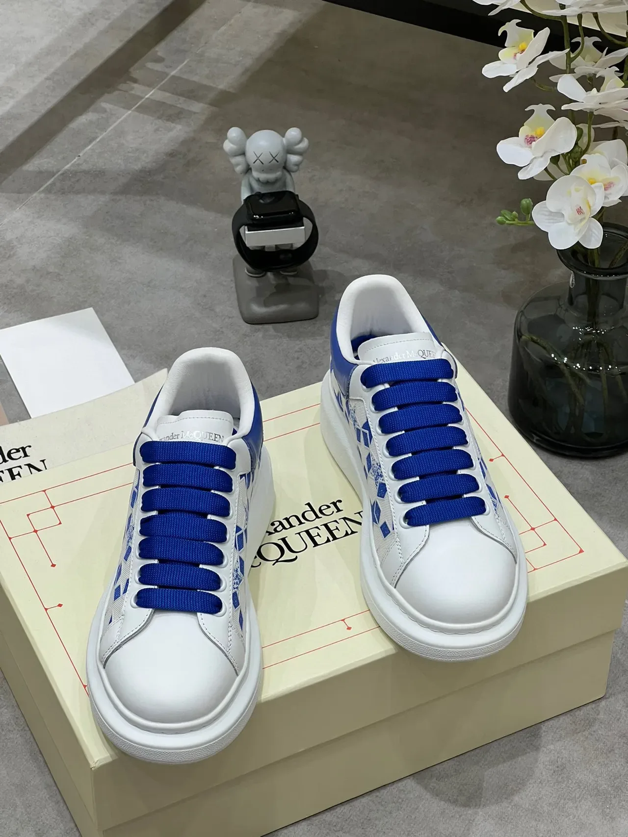 Alexander McQueen Oversized Sneaker White and Royal Blue Lifestyle Sneakers 3