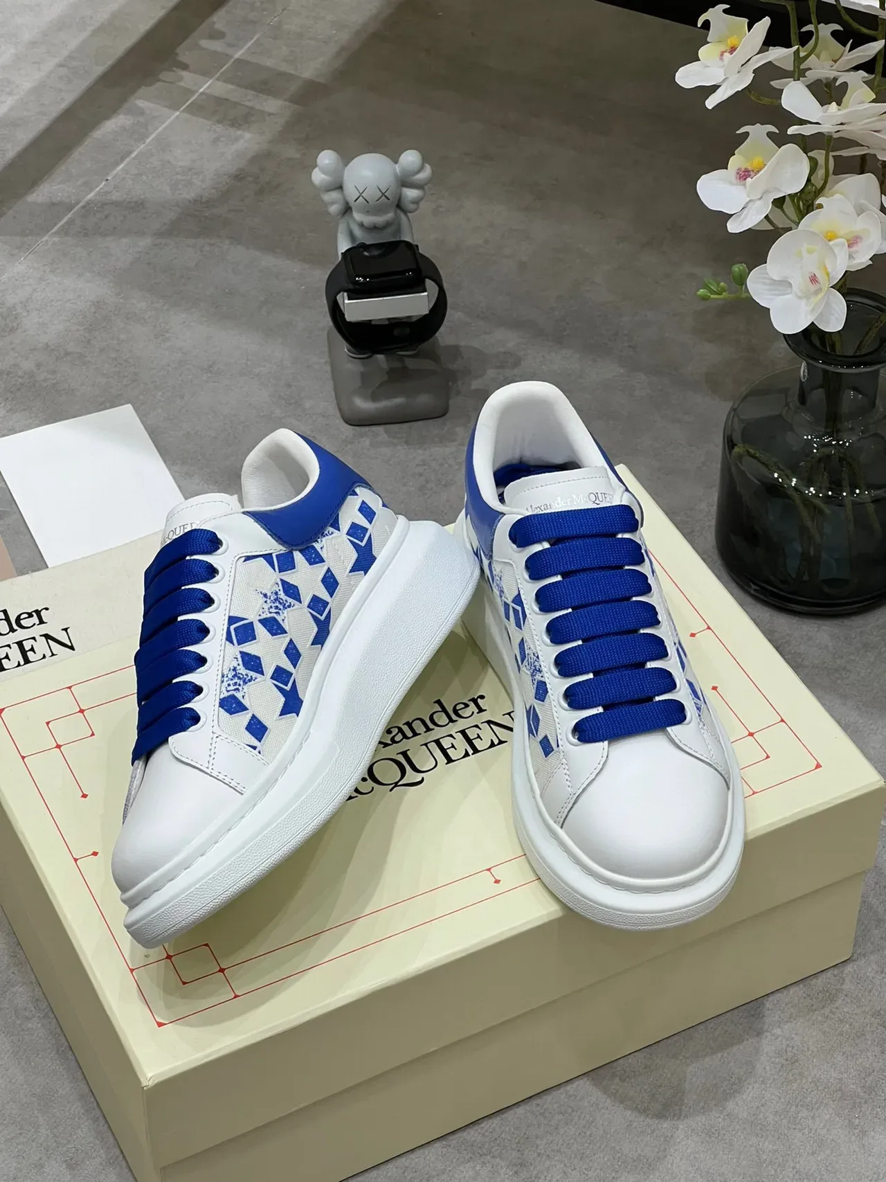 Alexander McQueen Oversized Sneaker White and Royal Blue Lifestyle Sneakers 6