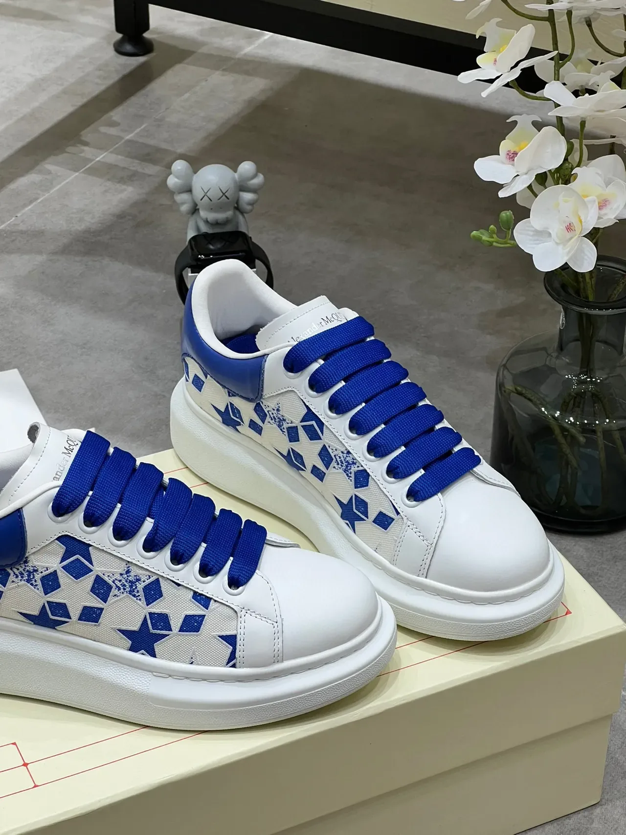 Alexander McQueen Oversized Sneaker White and Royal Blue Lifestyle Sneakers 7