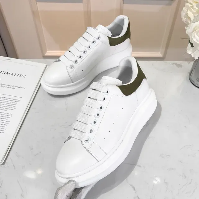 Alexander McQueen Oversized Sneaker White Army Green Platform Sole Smooth Leather Upper Lifestyle Sneakers 2