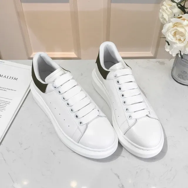 Alexander McQueen Oversized Sneaker White Army Green Platform Sole Smooth Leather Upper Lifestyle Sneakers 3