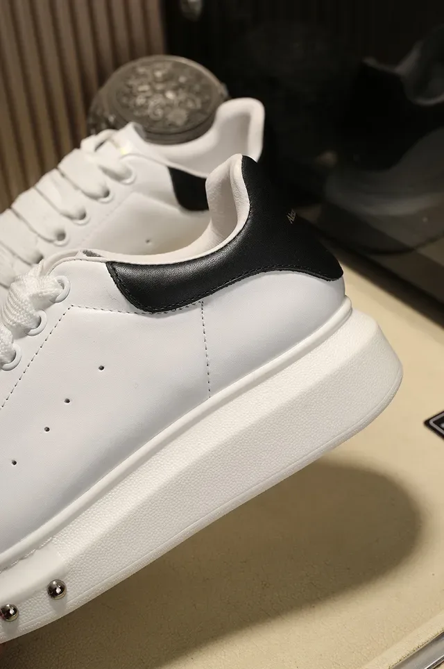 Alexander McQueen Oversized Sneaker White Black Platform Sole Studded Toe Cap Lifestyle Sneakers 4