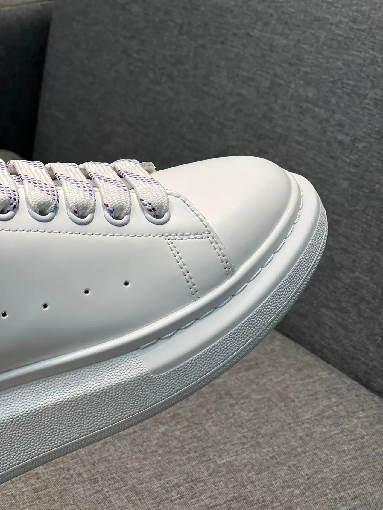 Alexander McQueen Oversized Sneaker White Blue Platform Sole Smooth Leather Upper Lifestyle Sneakers 3