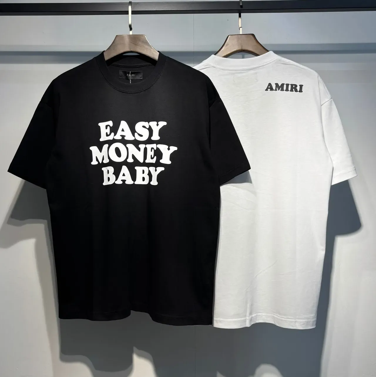 Amiri Easy Money Baby ग्राफिक टी-शर्ट 9