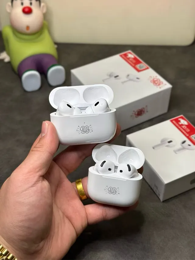 Apple AirPods Pro (2nd generation) White نصائص أذن سيليكونية بتصميم ساق مدمج TWS Earbuds 12