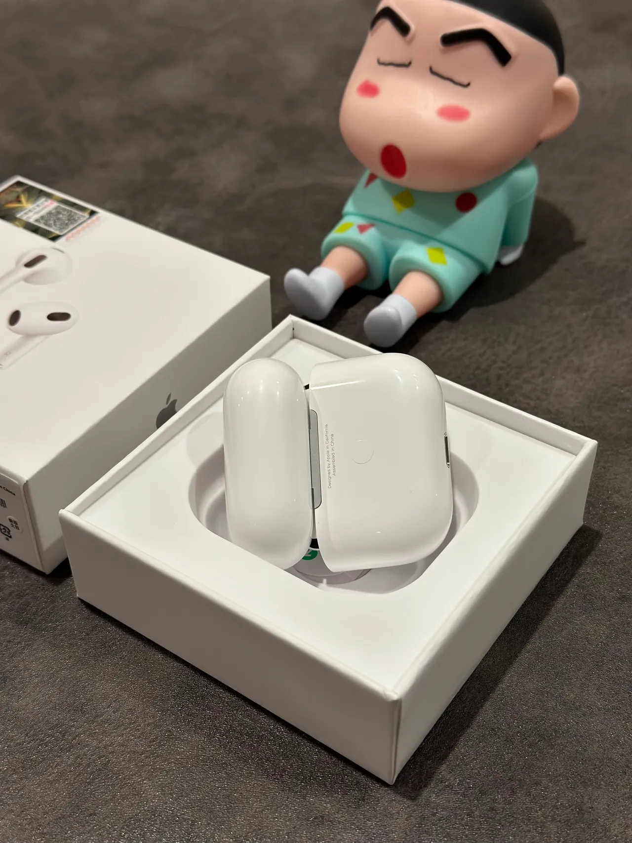 Apple AirPods সাদা স্টেম-স্টাইল ওপেন-ফিট TWS ইয়ারবাডস 2