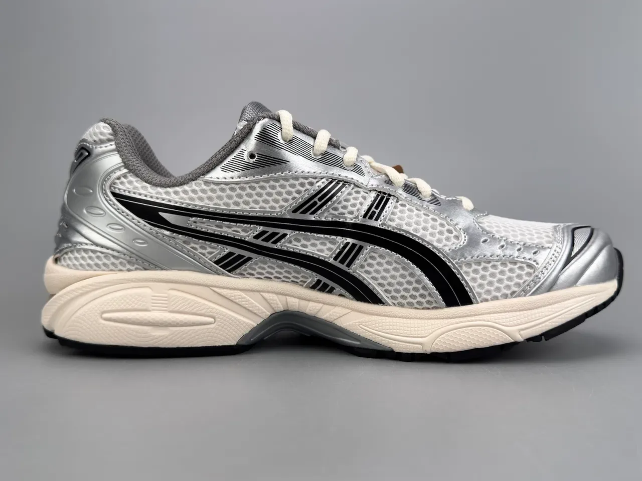 ASICS Gel-Kayano Silver Black Cream Running Shoes 10