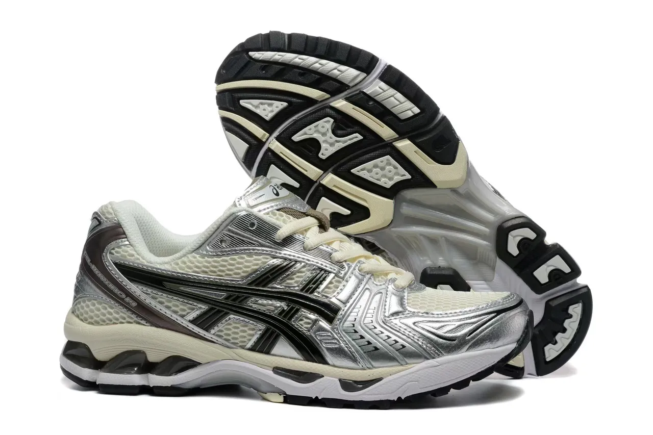 ASICS Gel-Kayano 银色奶油黑色跑鞋 4