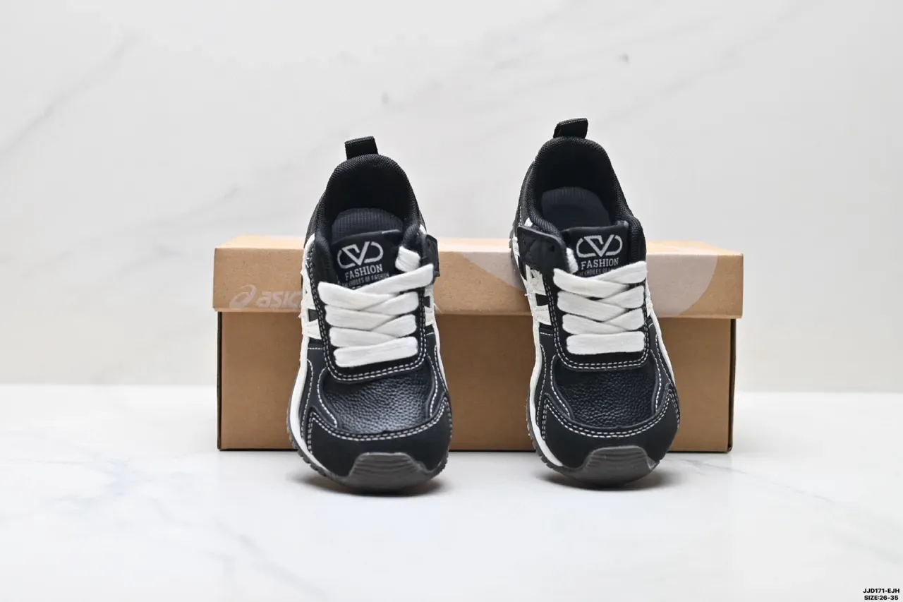 ASICS लाल सफेद रेट्रो रनर सिल्हूट स्टीच्ड सिंथेटिक ओवरले लाइफस्टाइल स्नीकर 18