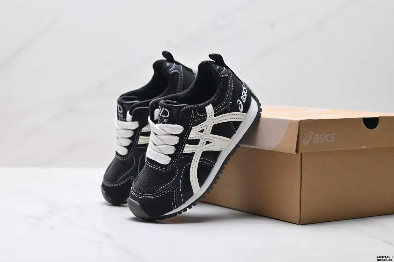 ASICS लाल सफेद रेट्रो रनर सिल्हूट स्टीच्ड सिंथेटिक ओवरले लाइफस्टाइल स्नीकर 19