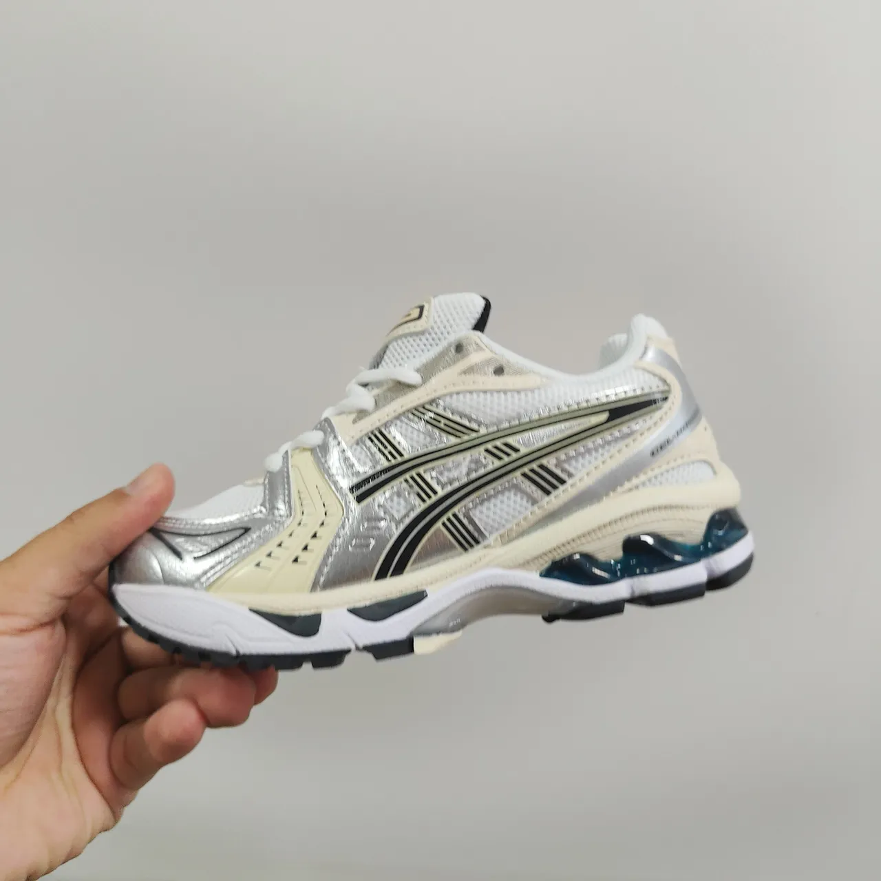 ASICS Silver Black Metallic Upper Mesh And Synthetic Overlays Running Shoes 3