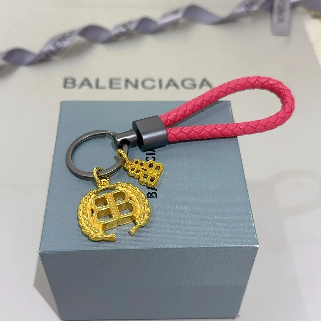 Balenciaga BB Dourado Rosa Cinta Trançada Charm Laurel Duplo B Bracelete 2