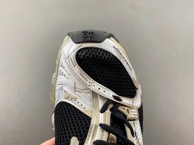 Balenciaga Beige Noir Sola Sculptée Overlays Synthétiques Métalliques Sneakers Chunky 5