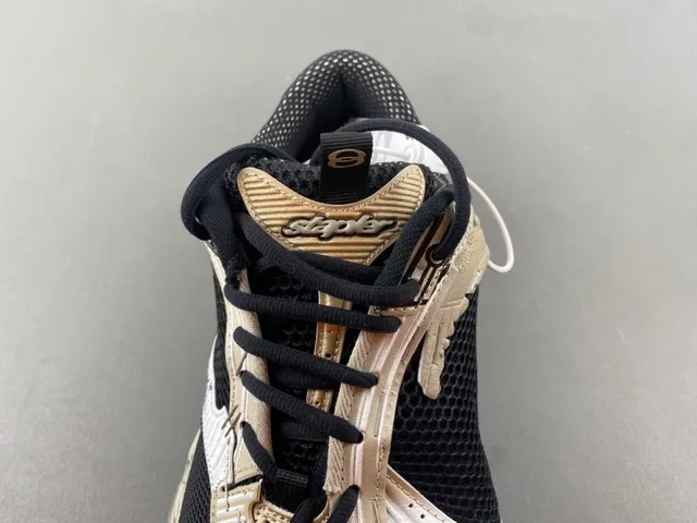 Balenciaga Beige Noir Sola Sculptée Overlays Synthétiques Métalliques Sneakers Chunky 6